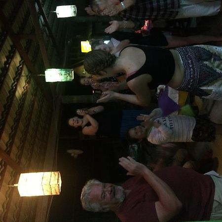 フォーンメニー ゲストハウス Muang Pakbèng エクステリア 写真