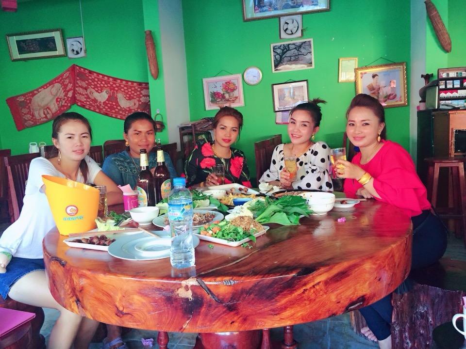 フォーンメニー ゲストハウス Muang Pakbèng エクステリア 写真